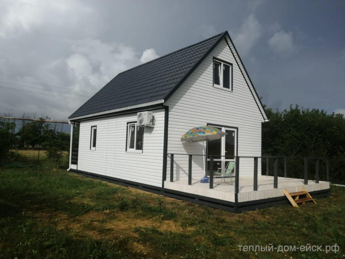 Dom-pod-klyuch-s-kommunikaciyami-i-otdelkoj-Ejsk